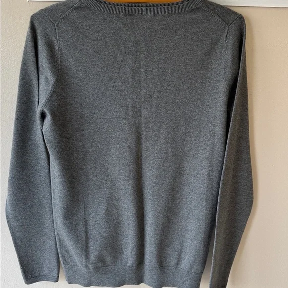 LOFT Women's Charcoal Gray V-Neck Button Cardigan & Deep Rose 3/4 sleeves shirt - Picture 4 of 8